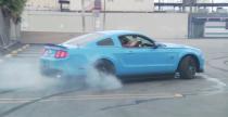 Vaughn Gittin Jr. w Mustangu