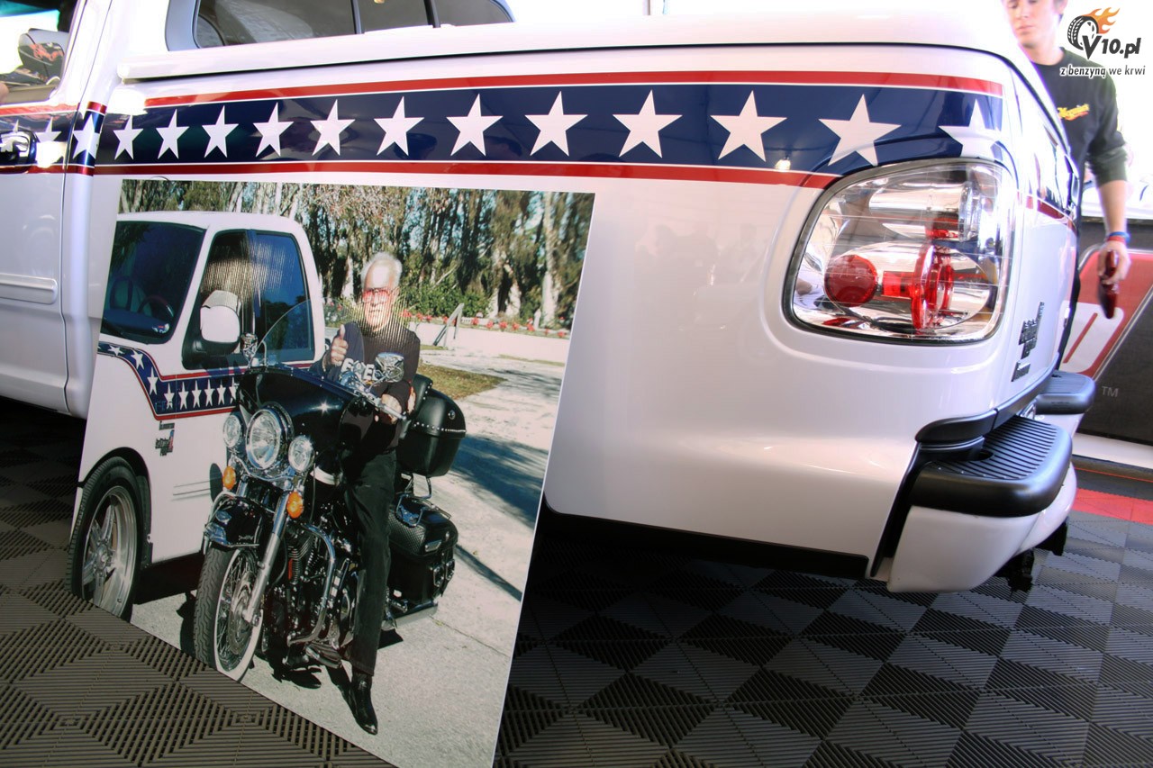 Ford F-150 Evel Knievel Gladiator od GAS