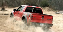 Ford F150 Raptor i Jeep Wrangler szalej w terenie