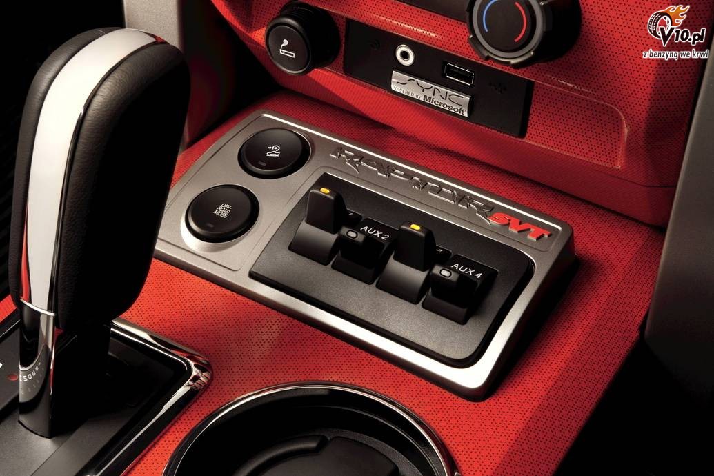 Ford F-150 SVT Raptor Super Crew