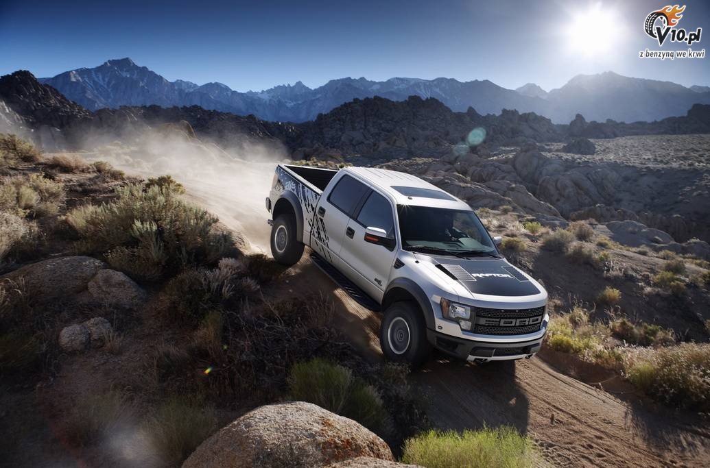 Ford F-150 SVT Raptor Super Crew