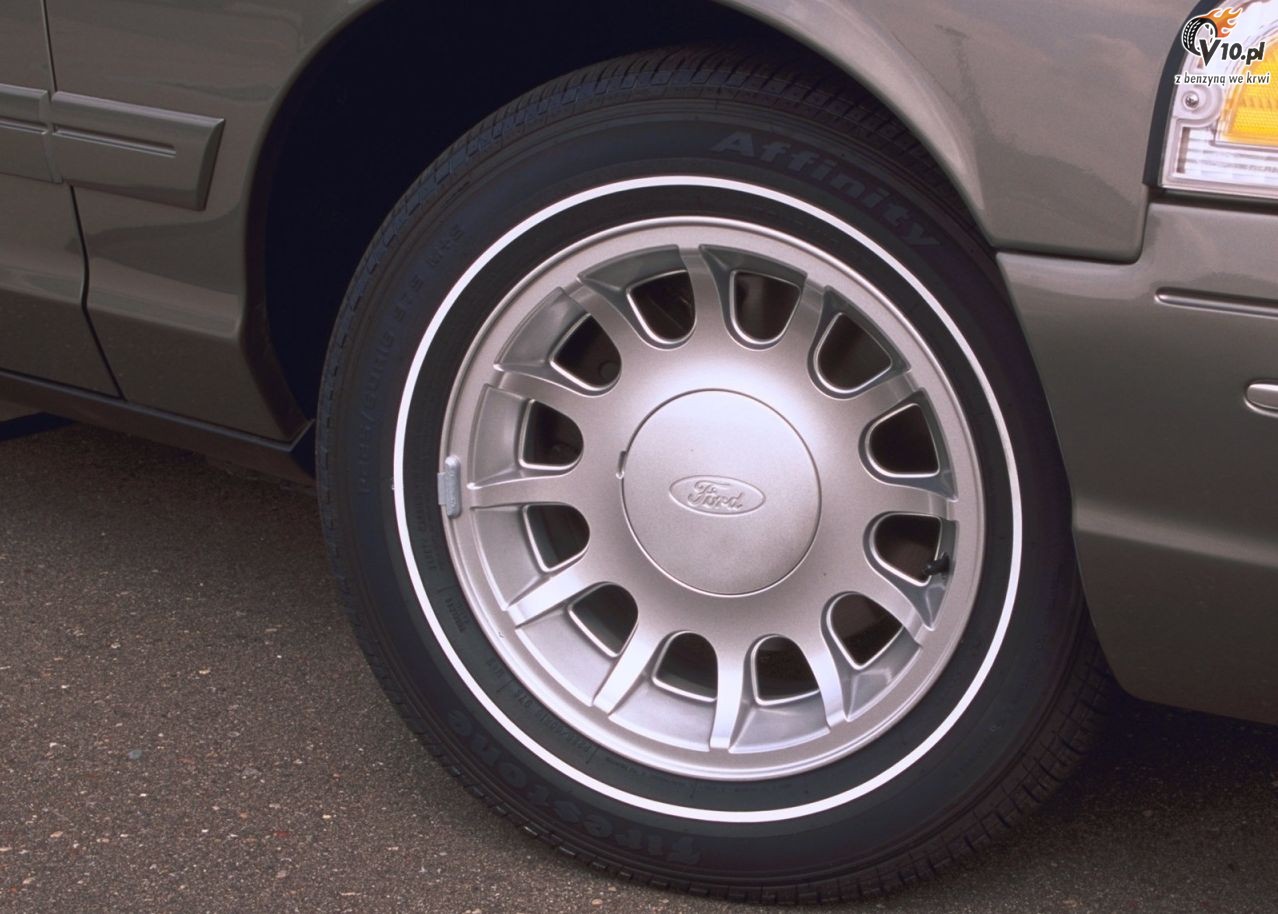 Ford Crown Victoria - ostatni prawdziwy krownik szos