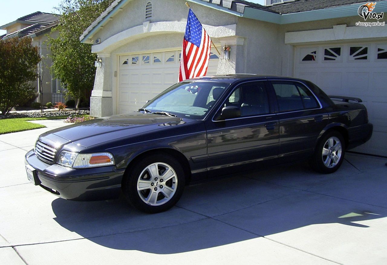 Ford Crown Victoria - ostatni prawdziwy krownik szos