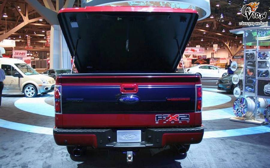 Ford F-150 FX2 Sport z 6.2 High Output