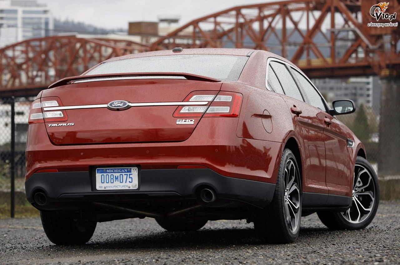 Ford Taurus SHO model na rok 2013
