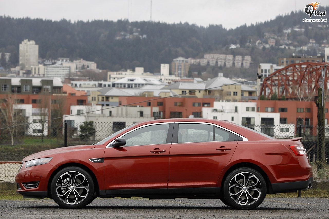 Ford Taurus SHO model na rok 2013