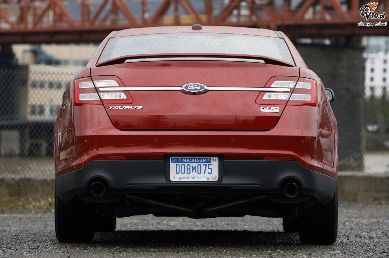 Ford Taurus SHO model na rok 2013