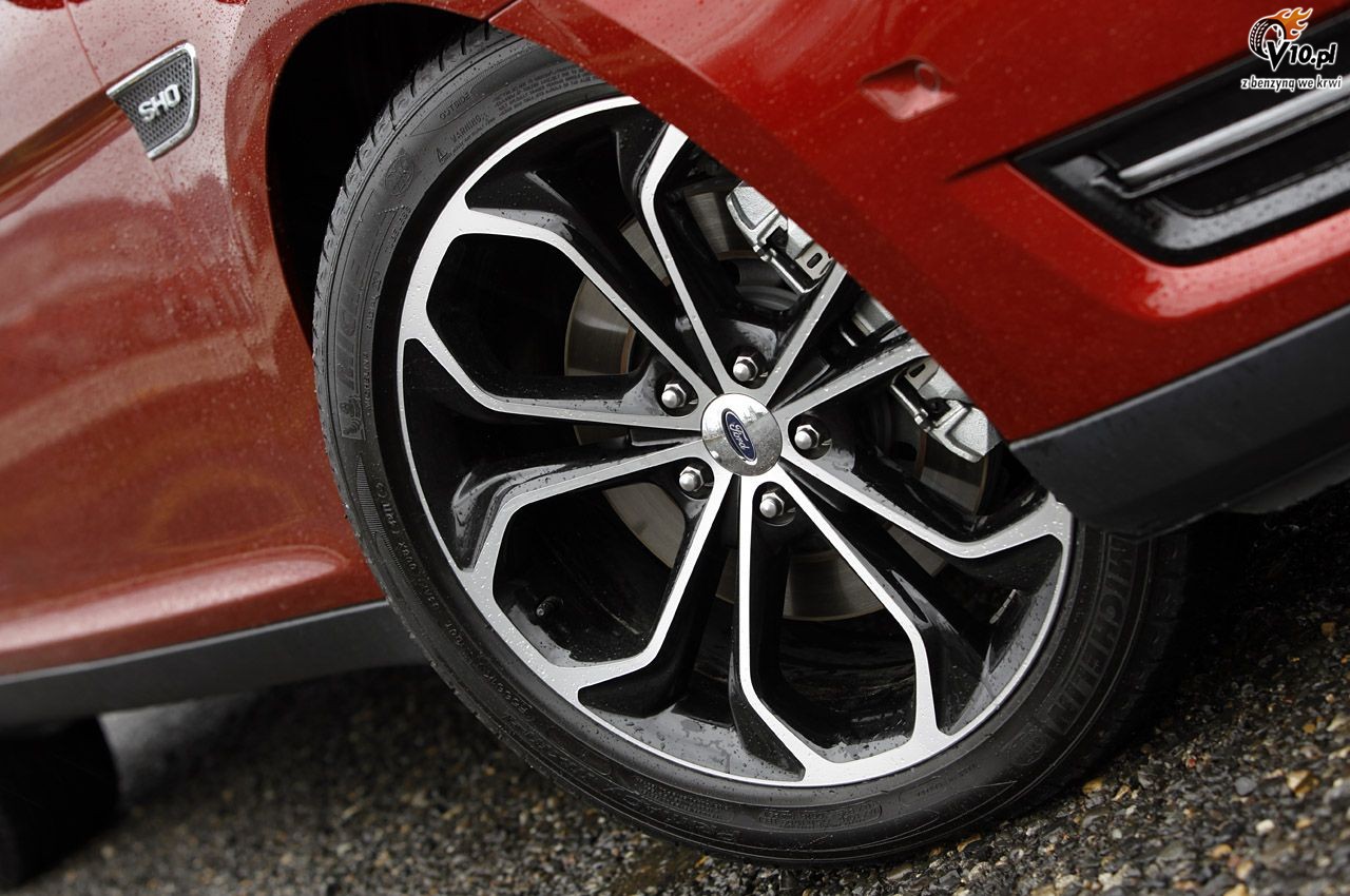 Ford Taurus SHO model na rok 2013