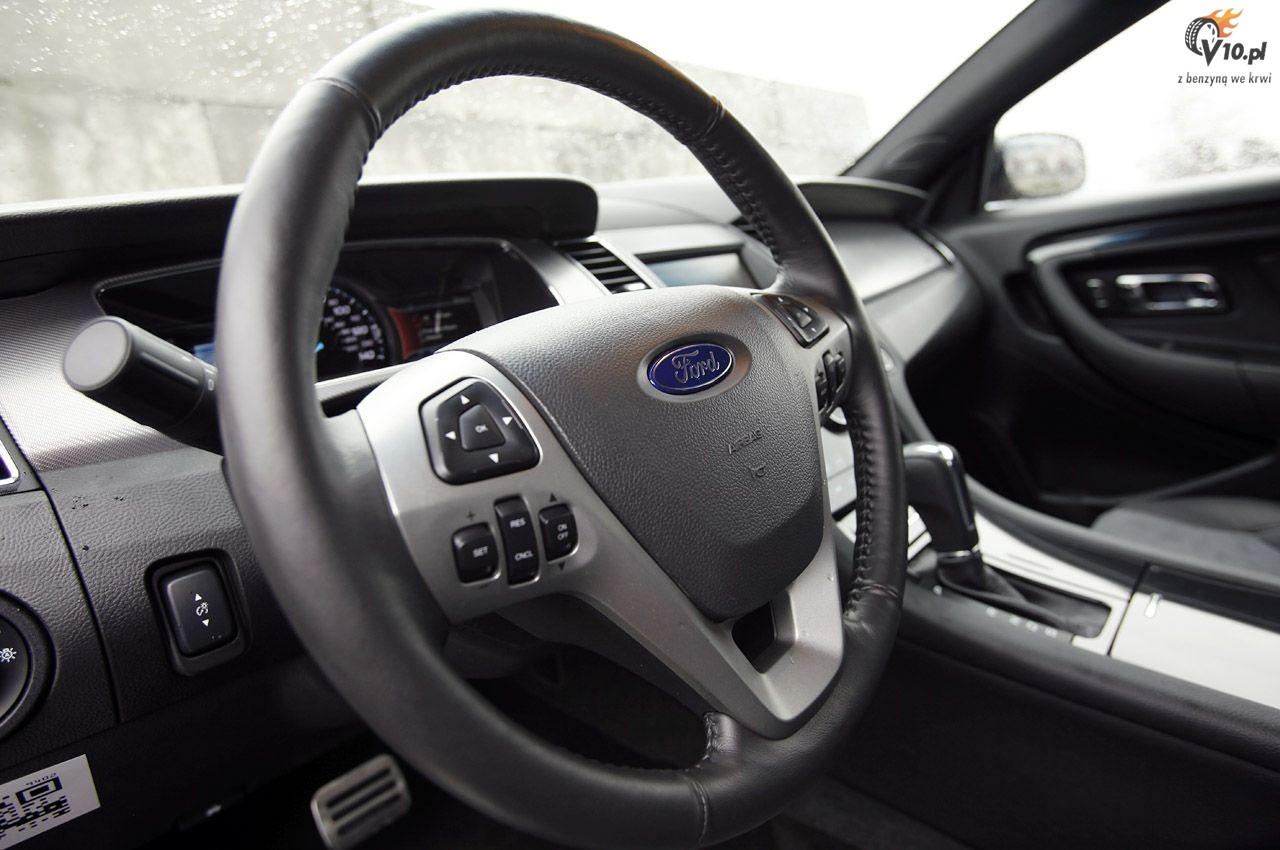 Ford Taurus SHO
