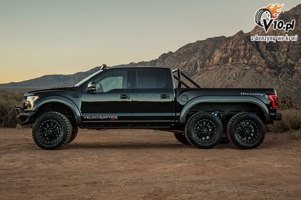 Ford Velociraptor 6x6