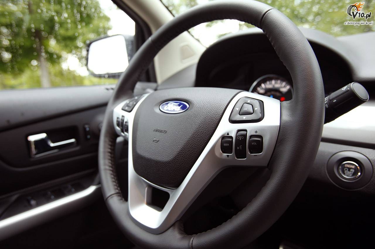 Ford Edge Sport model 2011