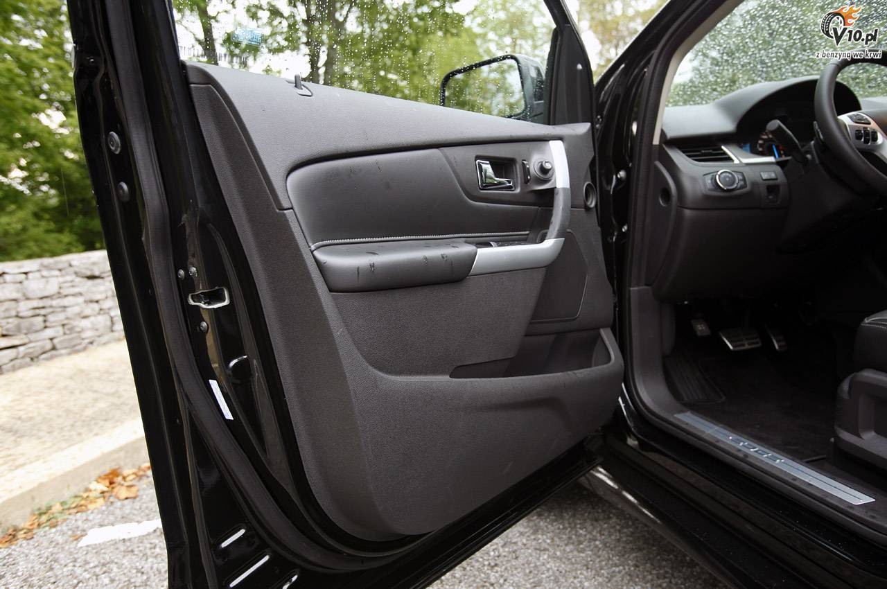 Ford Edge Sport model 2011