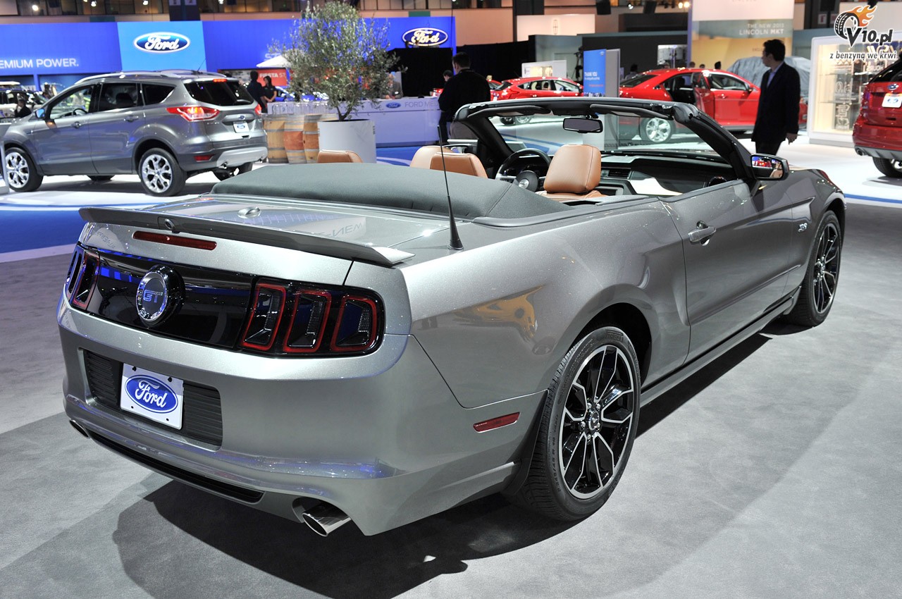 Ford Mustang Cabrio 2013