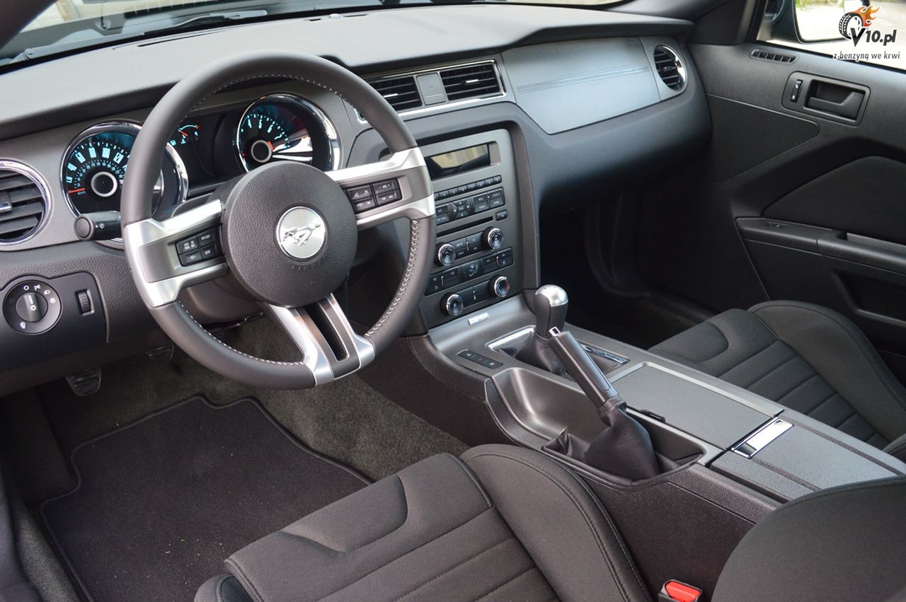 Ford Mustang GT model na rok 2014
