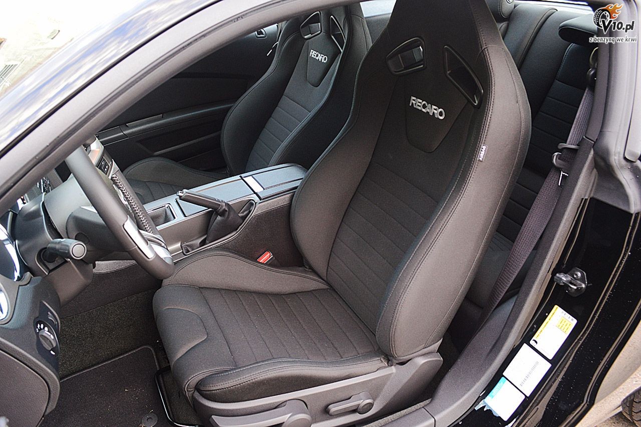 Ford Mustang GT model na rok 2014
