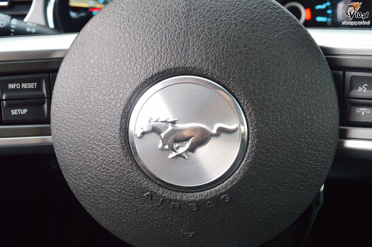 Ford Mustang GT model na rok 2014