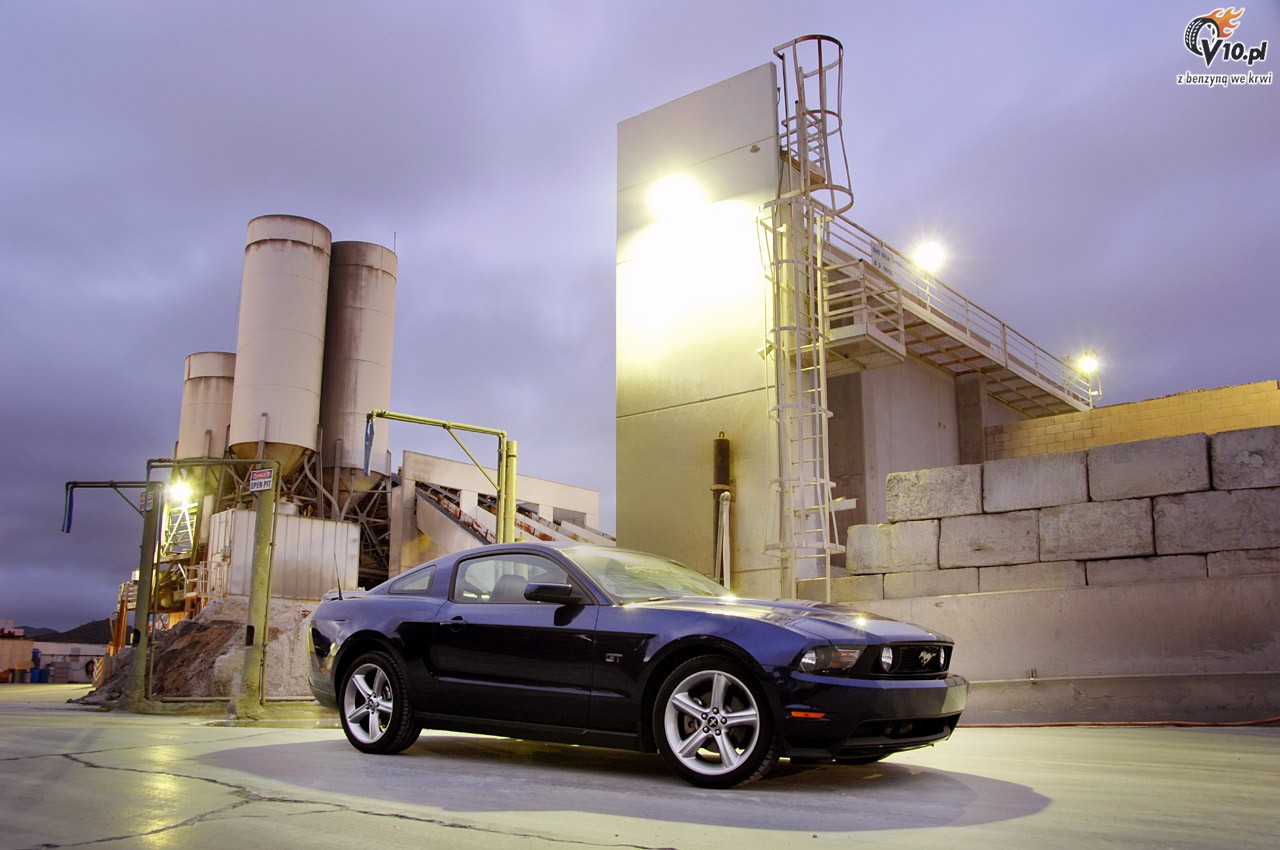 Ford Mustang GT model 2010