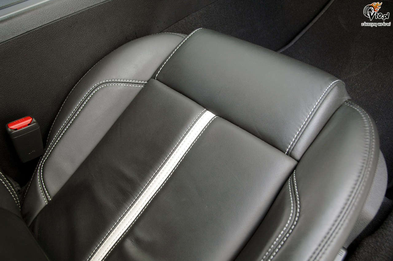 Ford Mustang GT model 2010