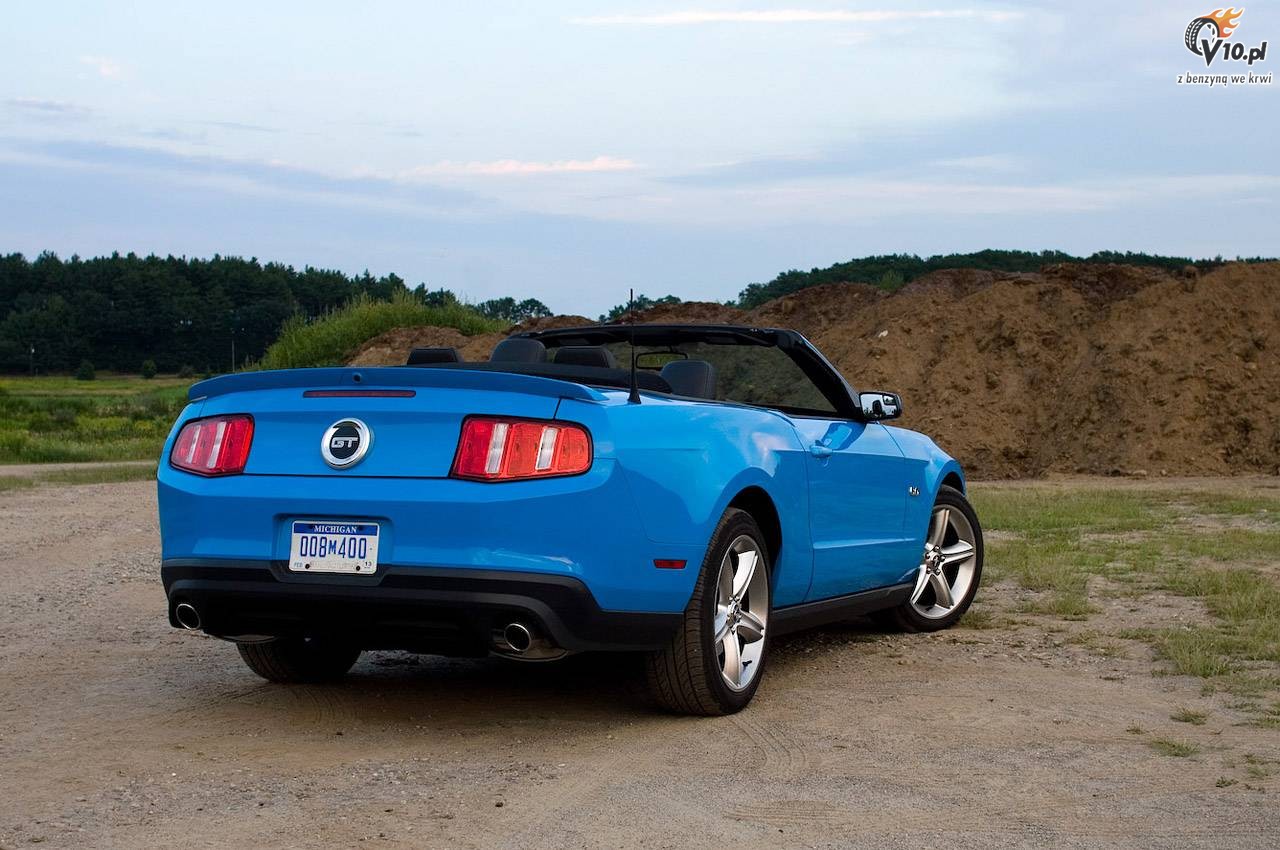Ford Mustang GT kabriolet - model 2011