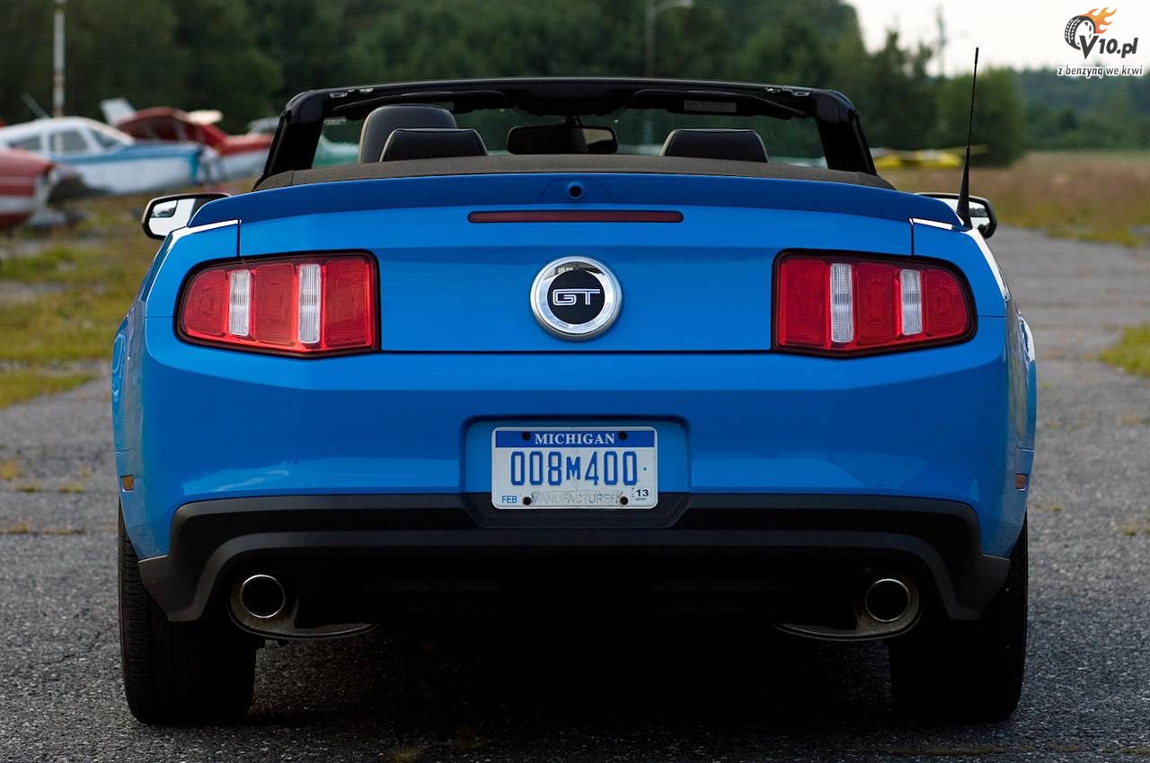 Ford Mustang GT kabriolet - model 2011