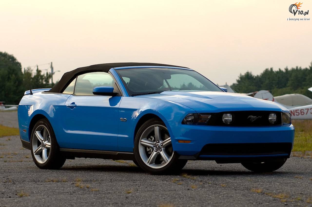 Ford Mustang GT kabriolet - model 2011