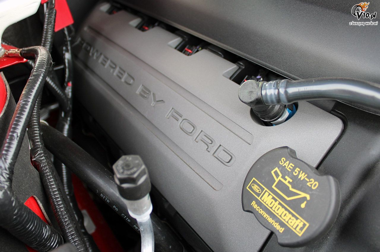 Ford Mustang GT Convertible model na rok 2013