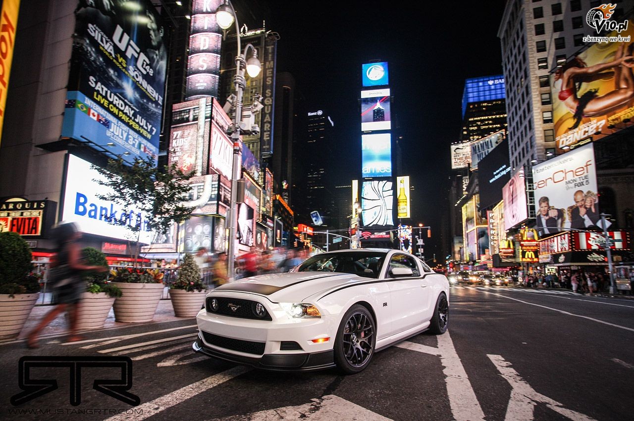 Ford Mustang RTR model 2013