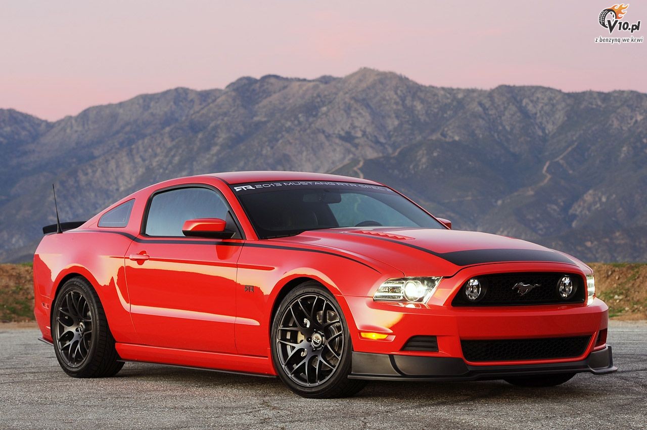 Ford Mustang RTR model na rok 2013