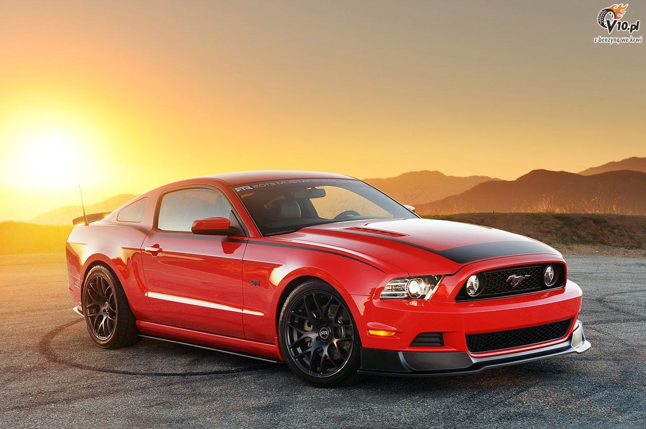 Ford Mustang RTR model na rok 2013