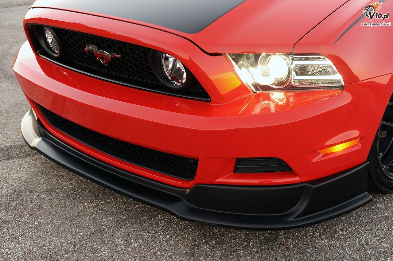 Ford Mustang RTR model na rok 2013