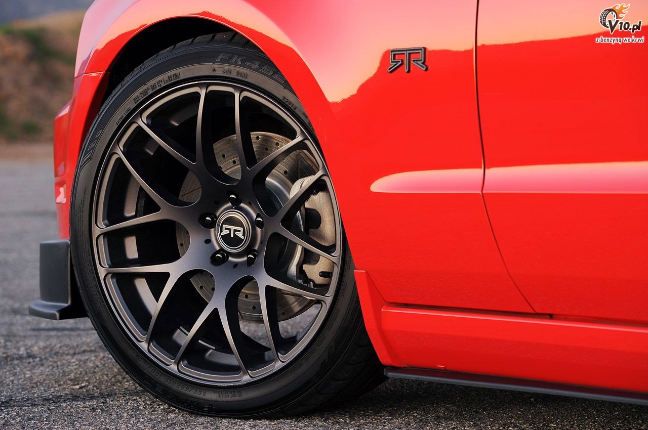 Ford Mustang RTR model na rok 2013