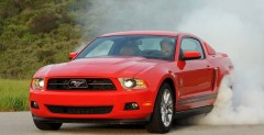 Ford Mustang V6 vs Chevrolet Camaro V6