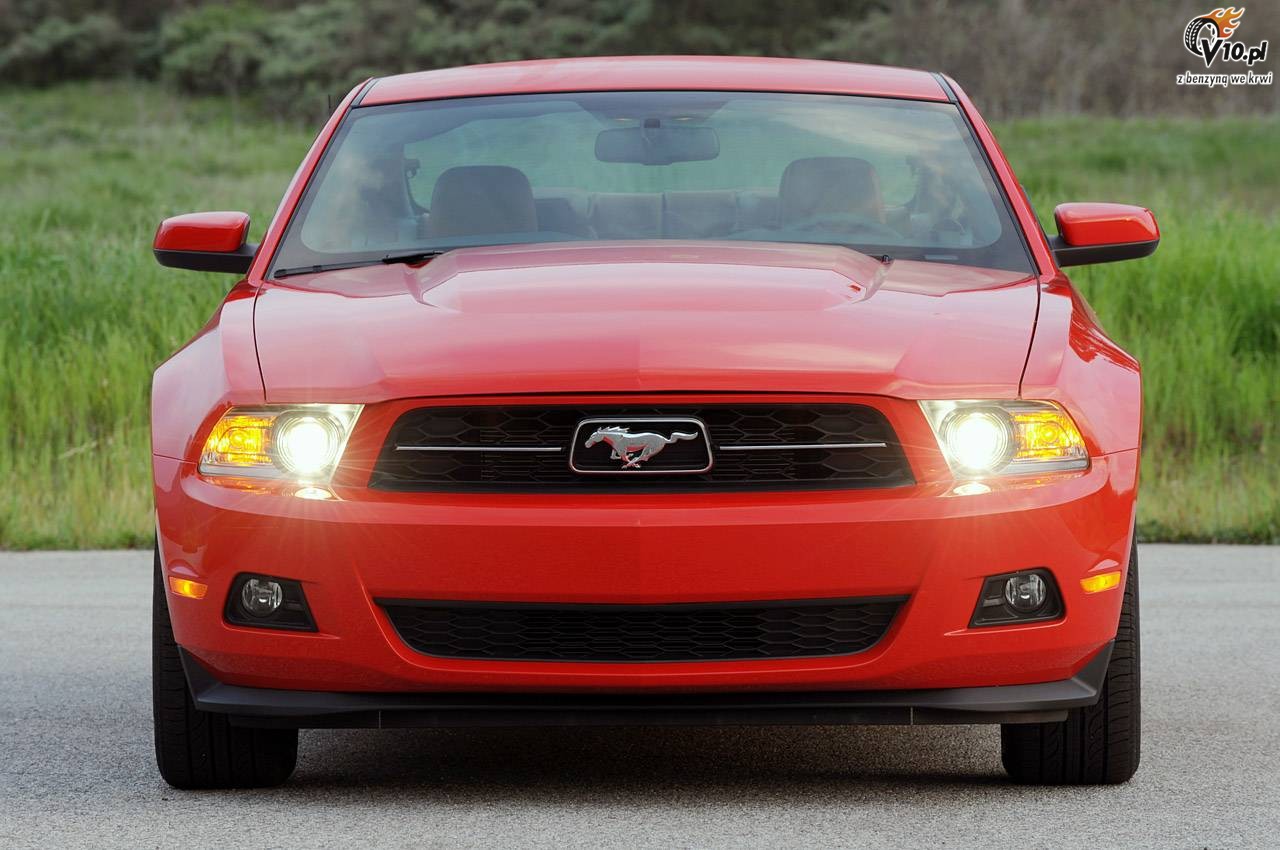 Ford Mustang V6 model 2011