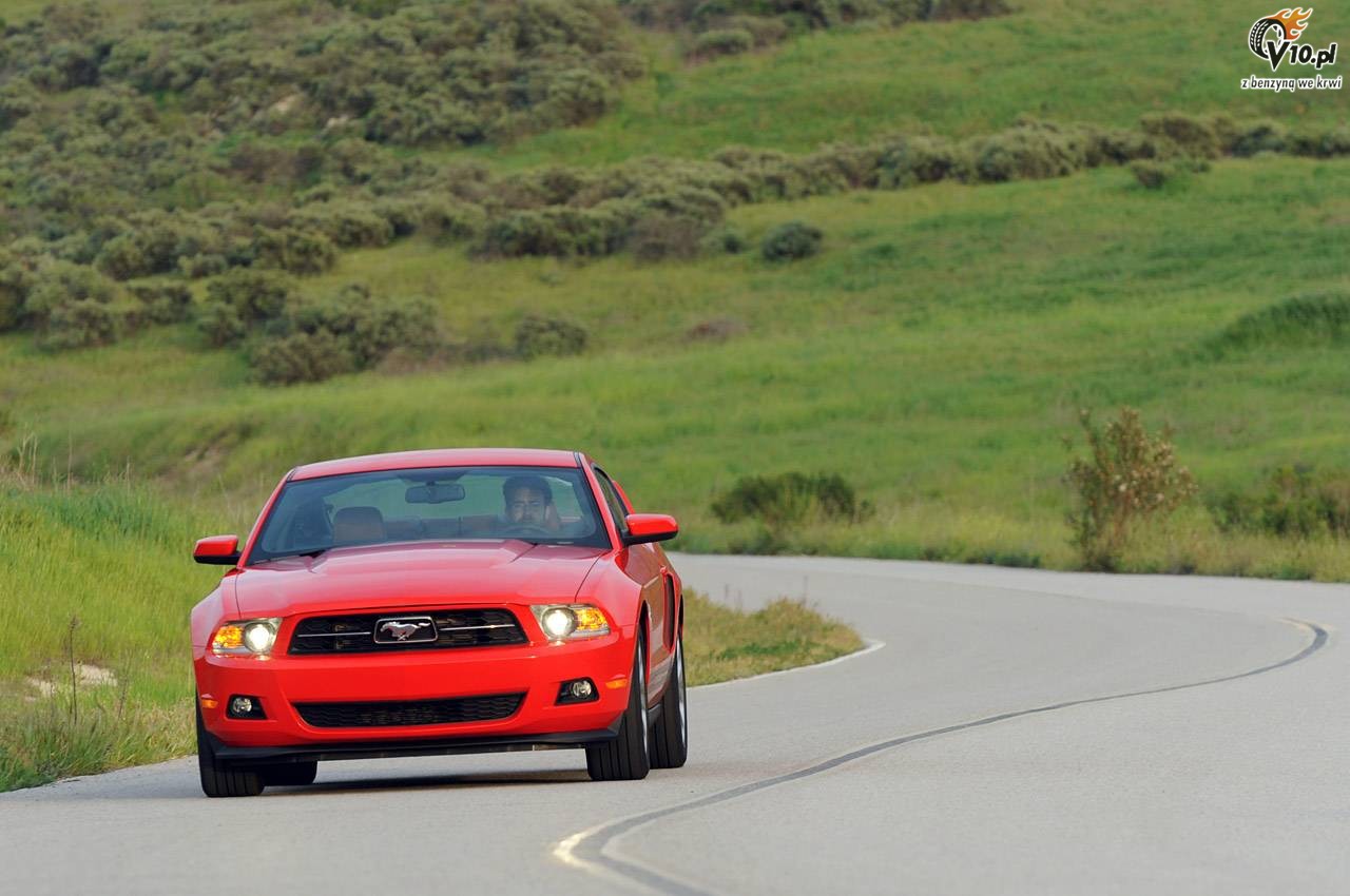Ford Mustang V6 model 2011