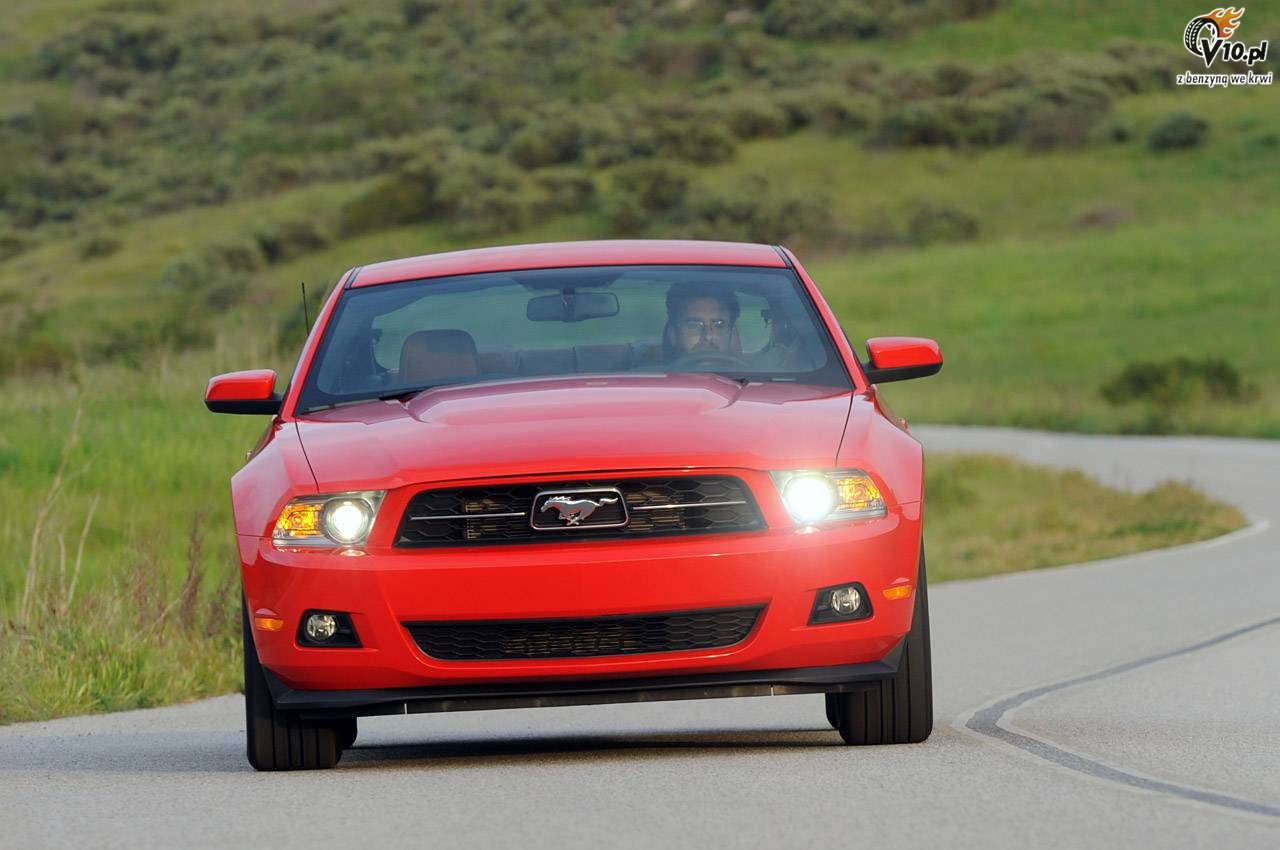 Ford Mustang V6 model 2011