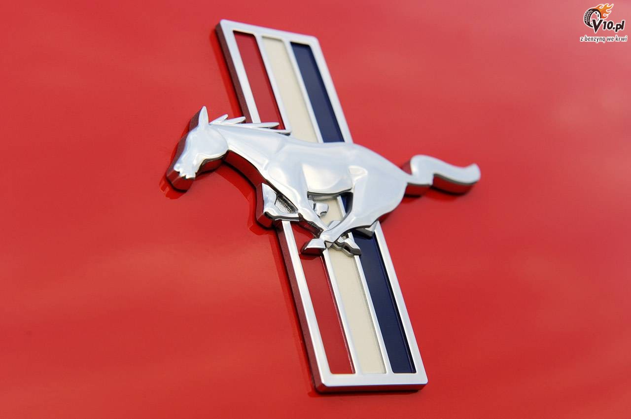 Ford Mustang V6 model 2011