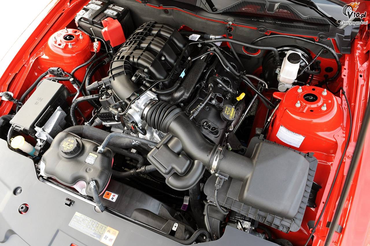 Ford Mustang V6 model 2011