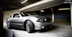 Ford Mustang i deskorolka