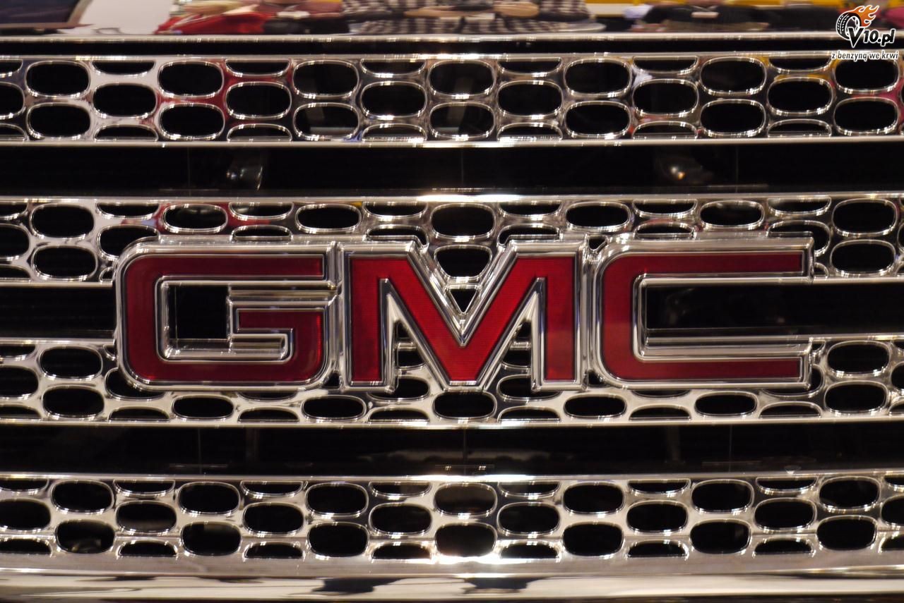 GMC Sierra Denali HD model 2011