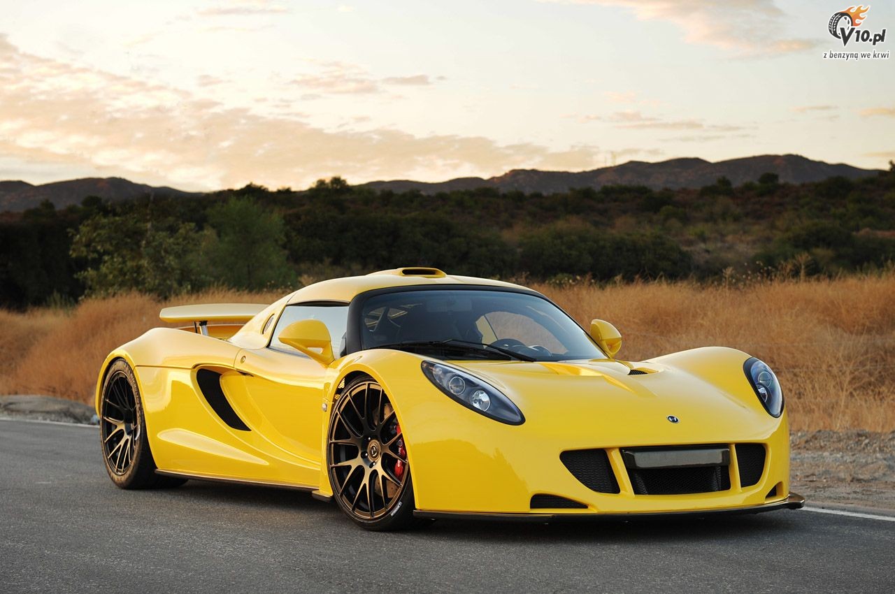 Hennessey venom gt vs ford gt #7