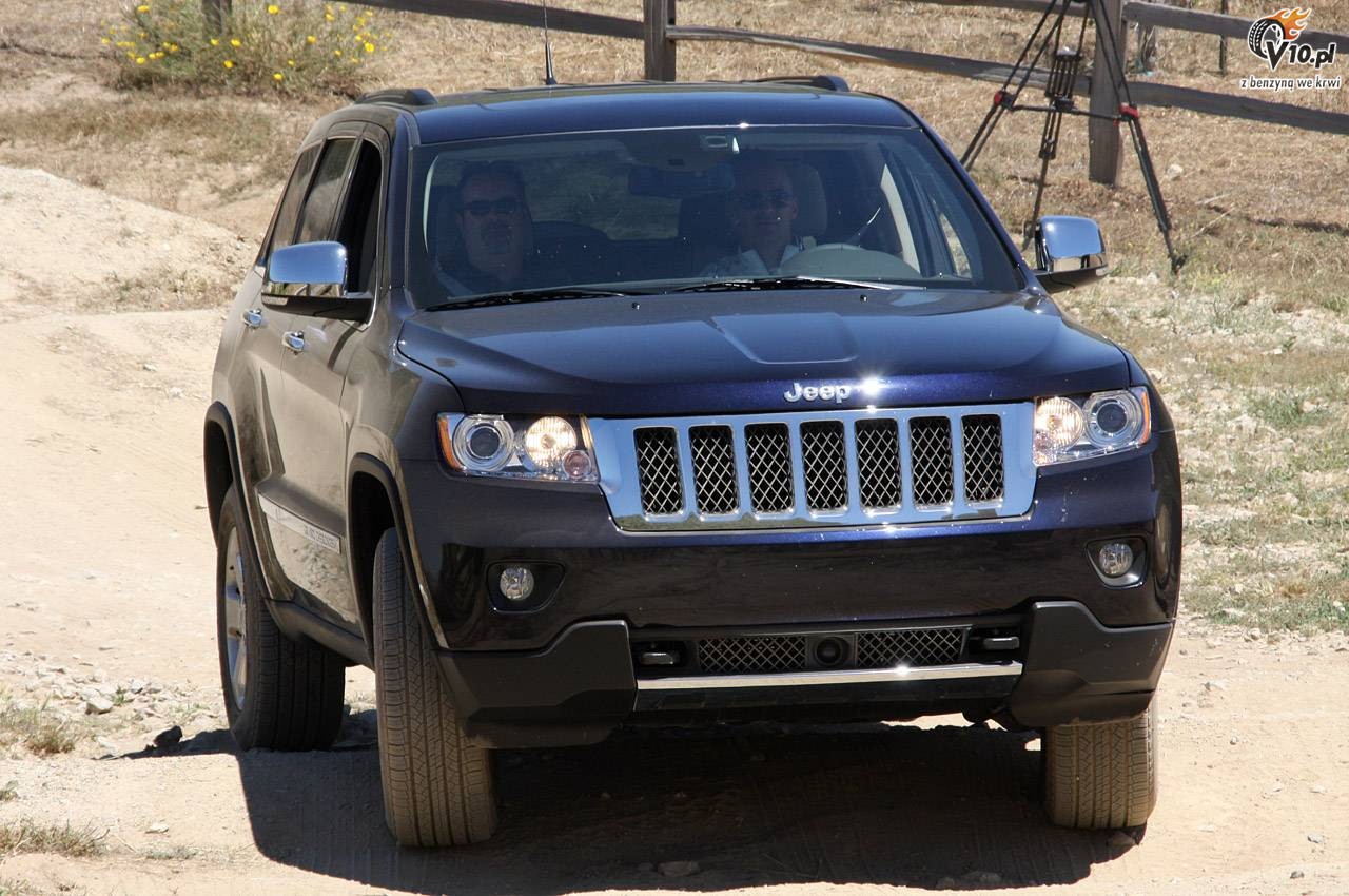 Jeep Grand Cherokee Overland model 2011