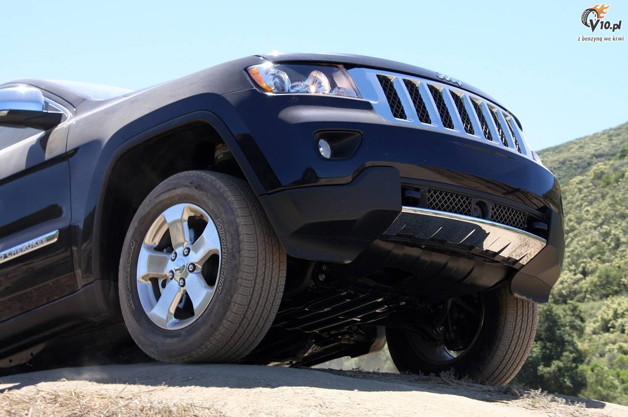 Jeep Grand Cherokee Overland model 2011