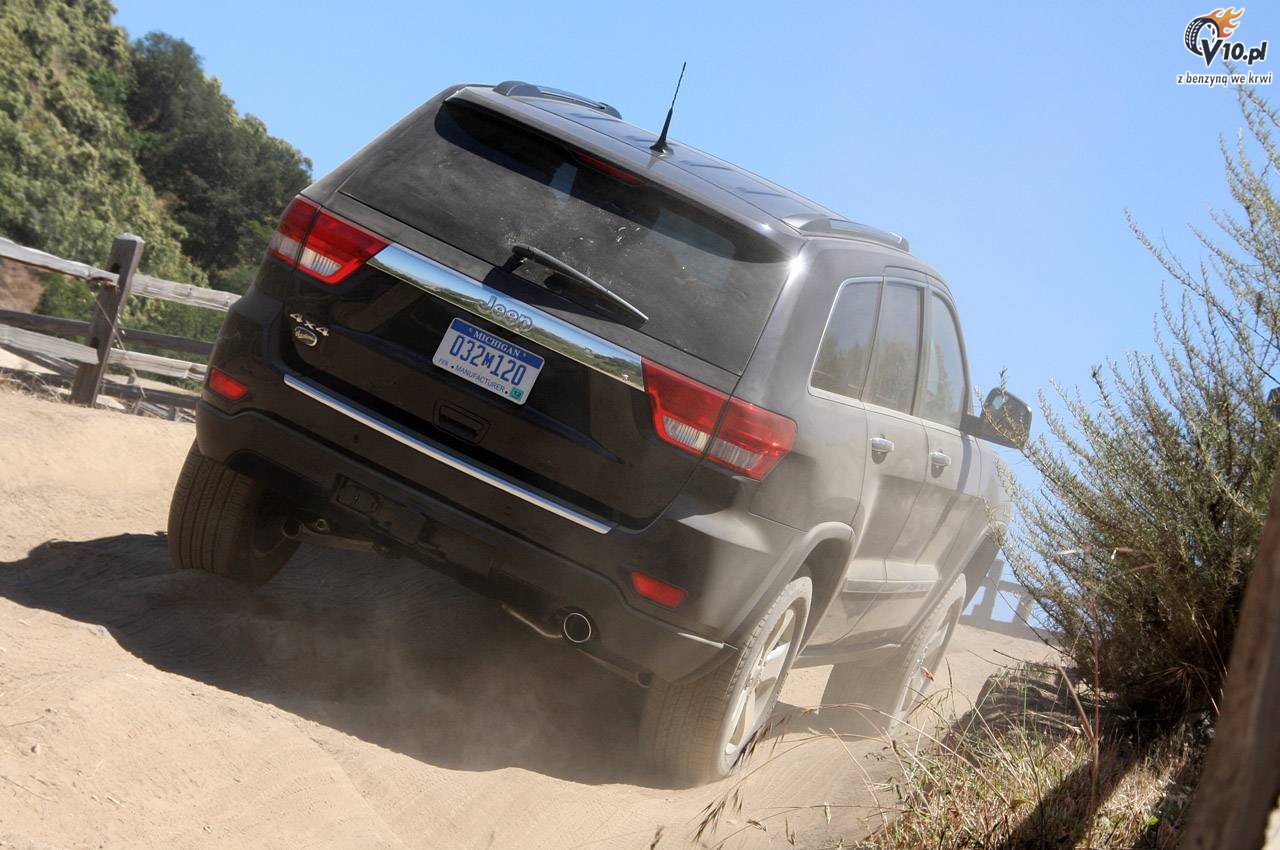 Jeep Grand Cherokee Overland model 2011