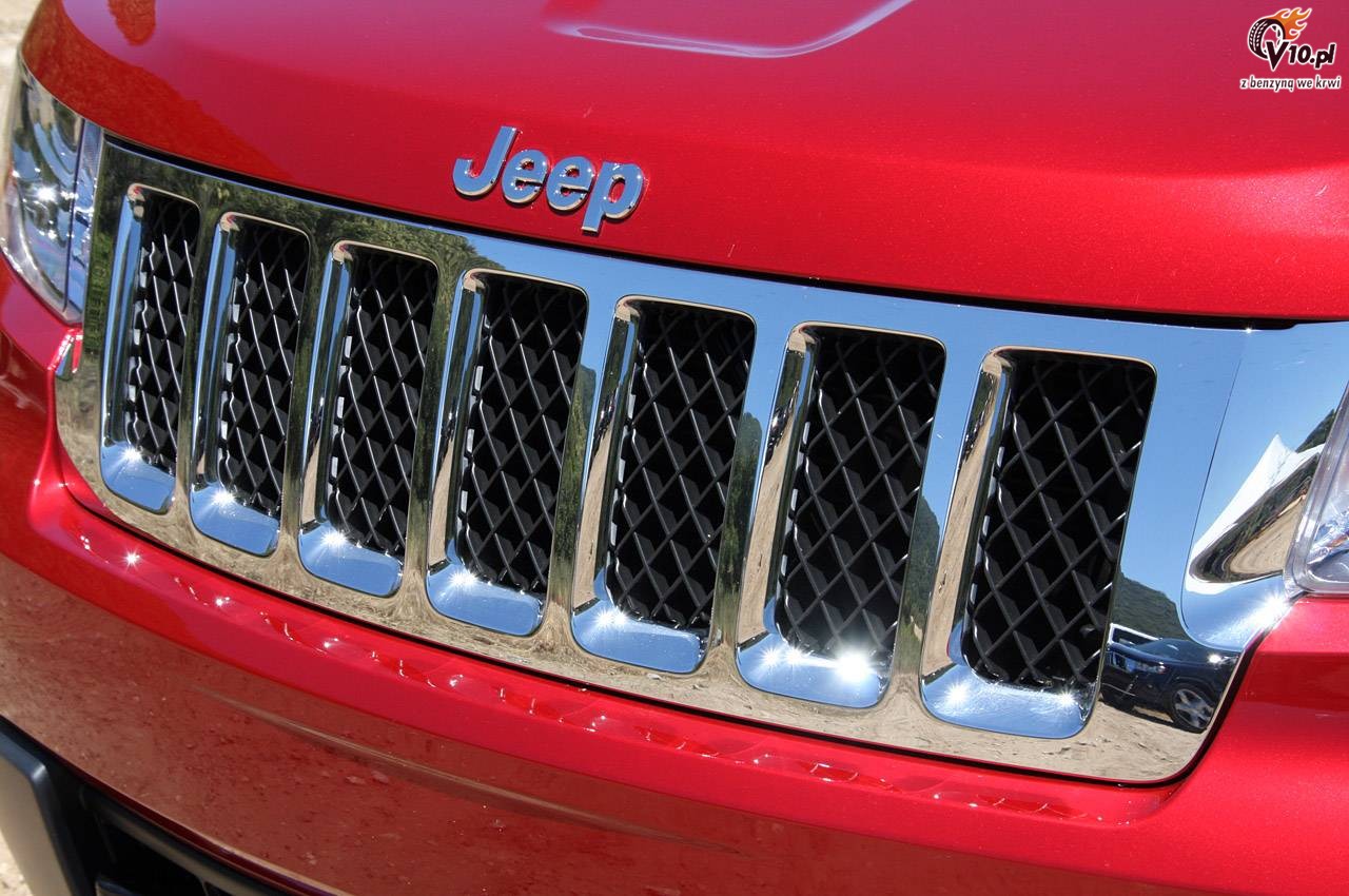 Jeep Grand Cherokee Overland model 2011
