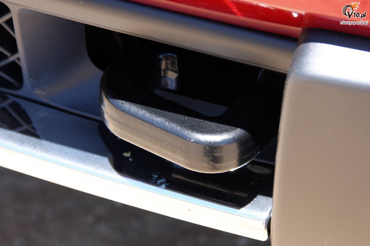 Jeep Grand Cherokee Overland model 2011