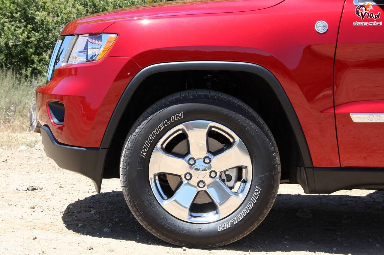 Jeep Grand Cherokee Overland model 2011