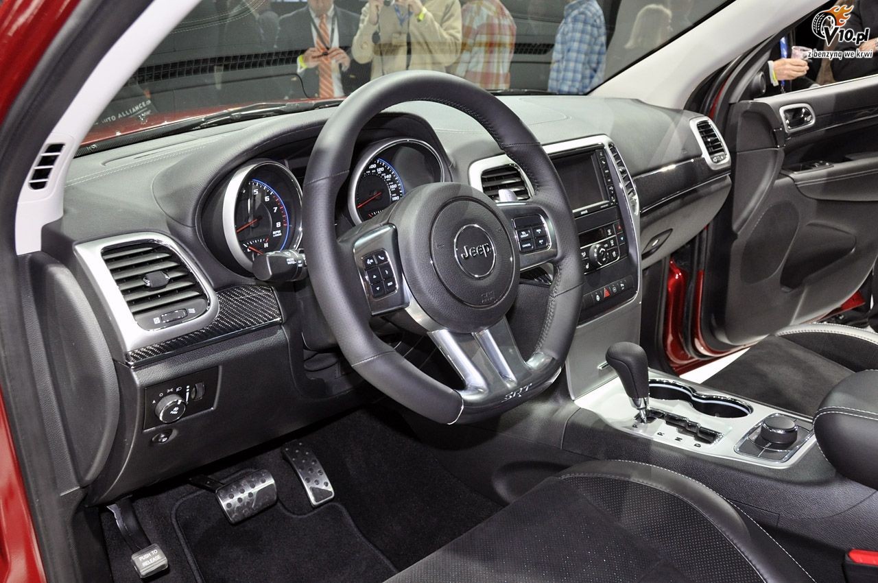 Jeep Grand Cherokee SRT8 model 2012