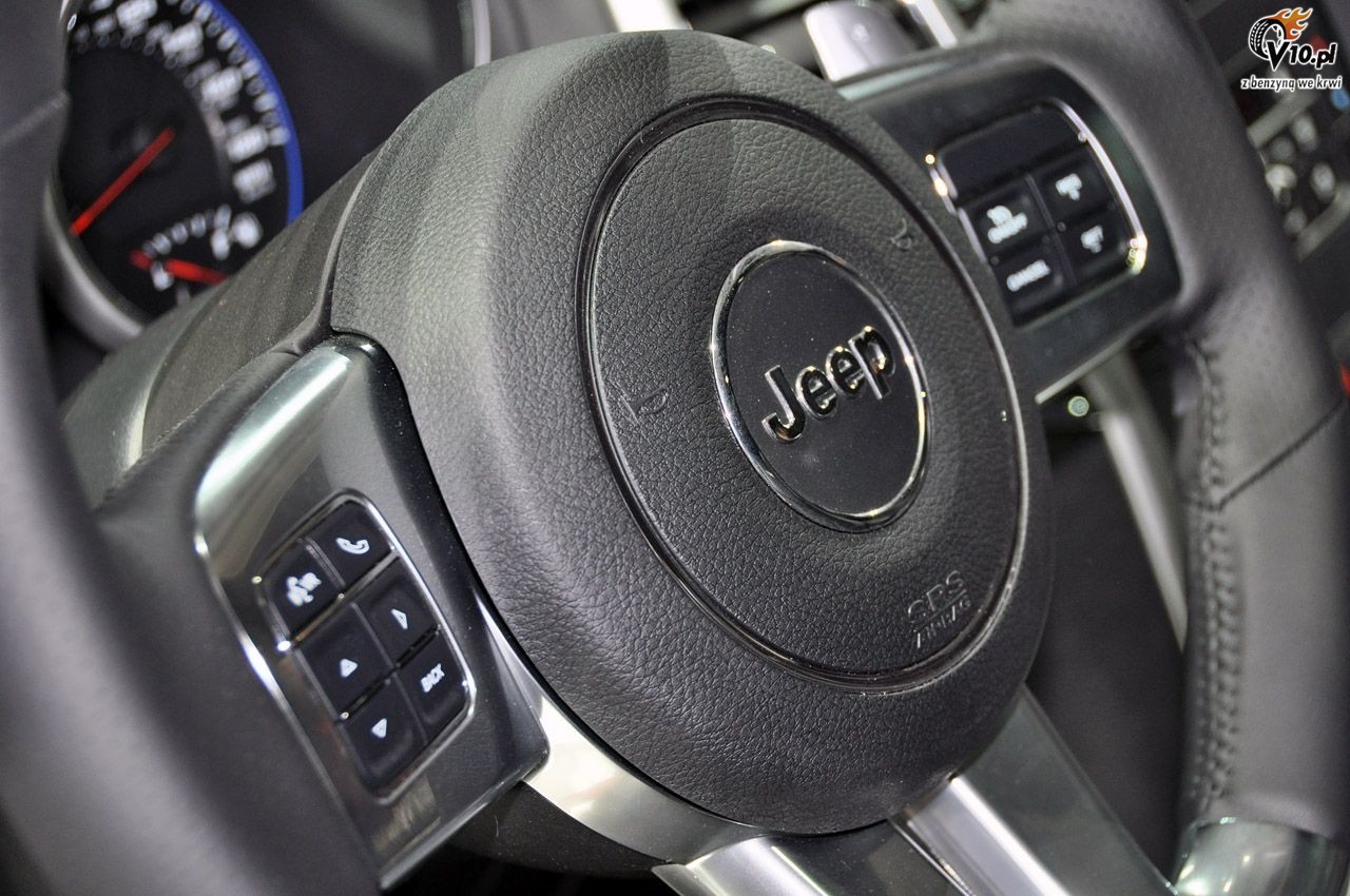 Jeep Grand Cherokee SRT8 model 2012
