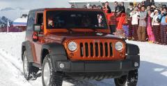 Grand Cherokee SRT8 Rosso Corsa - nowa bryka Alonso i Massy