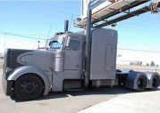 Peterbilt 379 Outlaw Customs